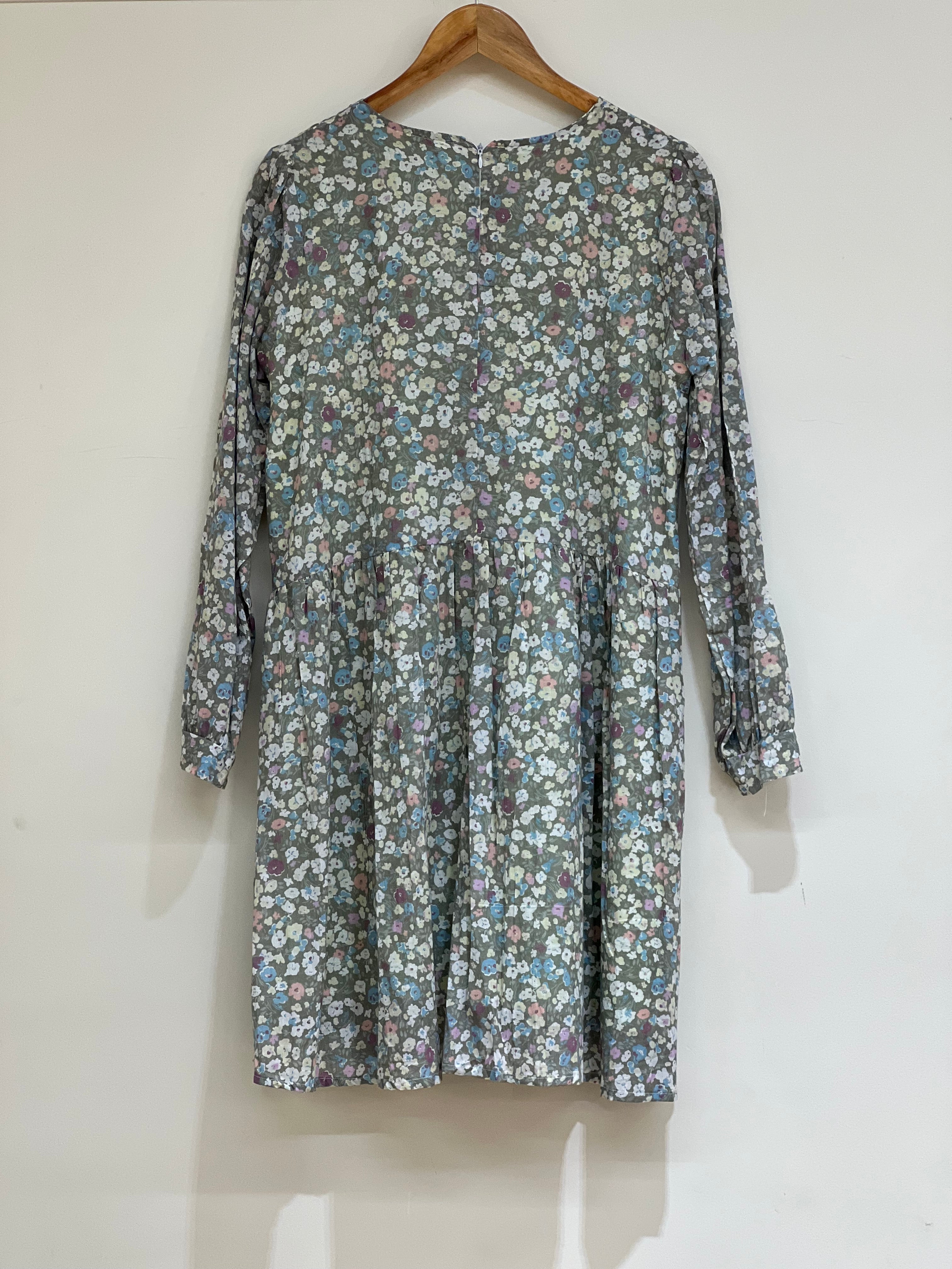 Green floral top - 14990