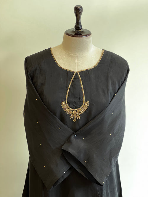 Black sequenced suit - 15978