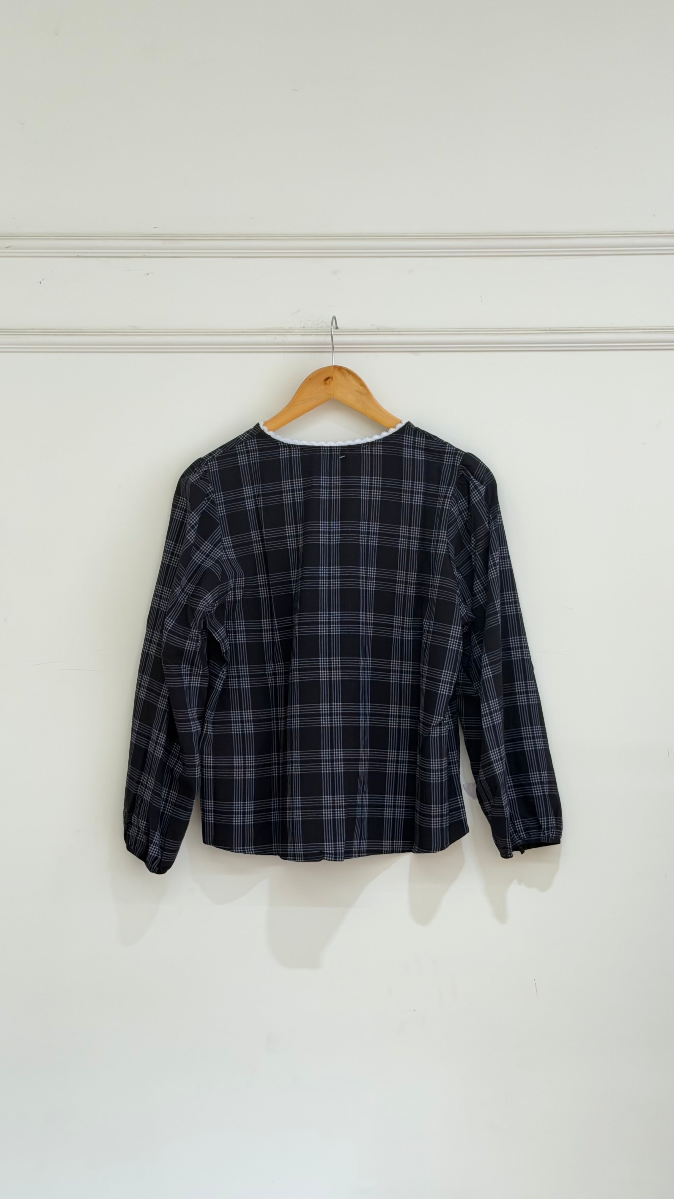 Black checked top - 15997