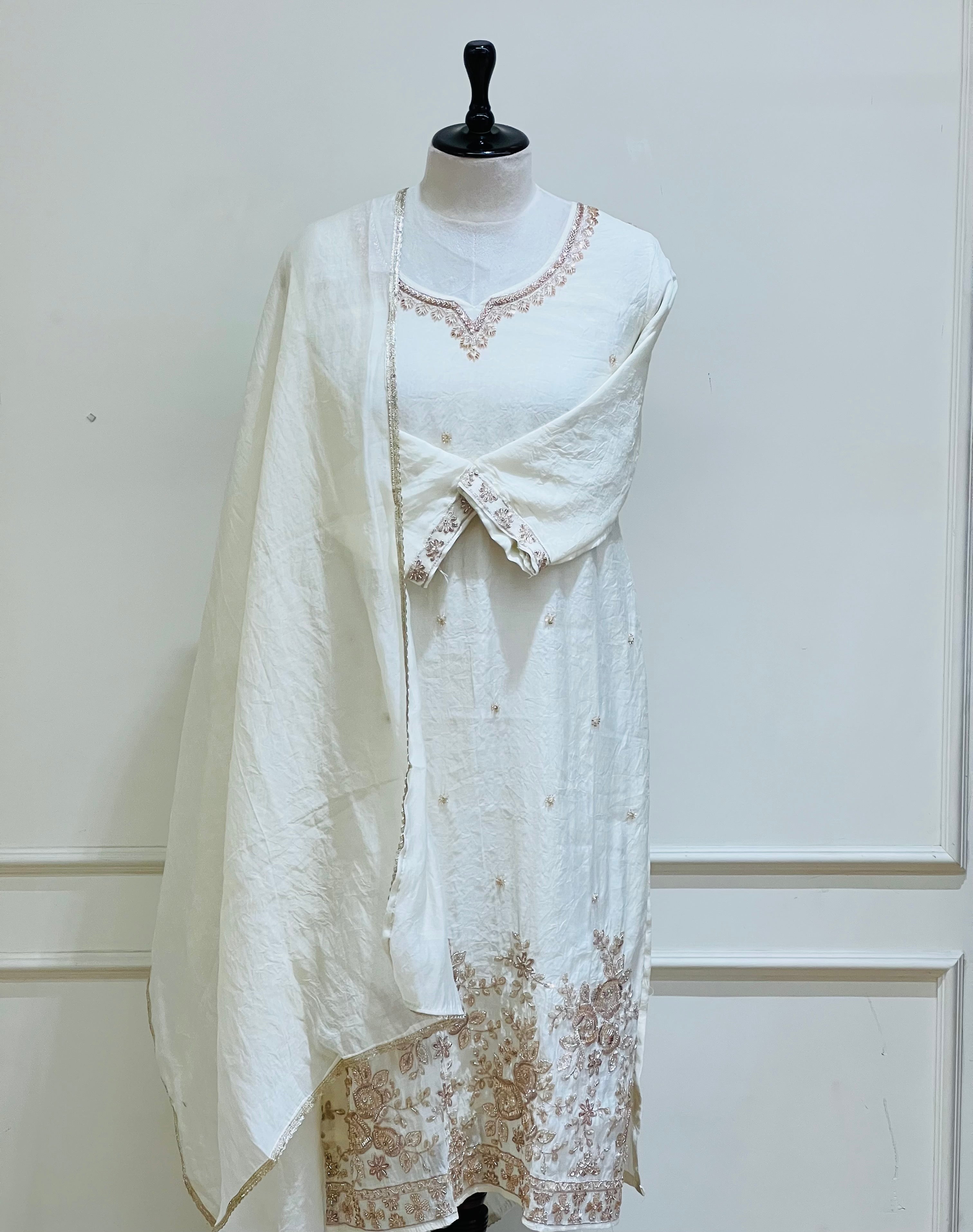 Offwhite salwar suit - 16017