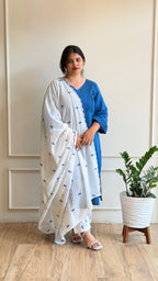 Blue embroidered kurta set - 16112