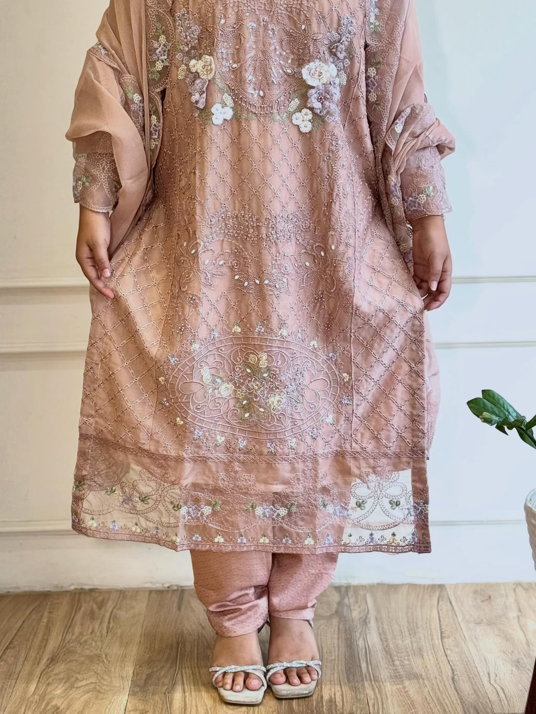 Embroidered Pakistani Suit - 16680