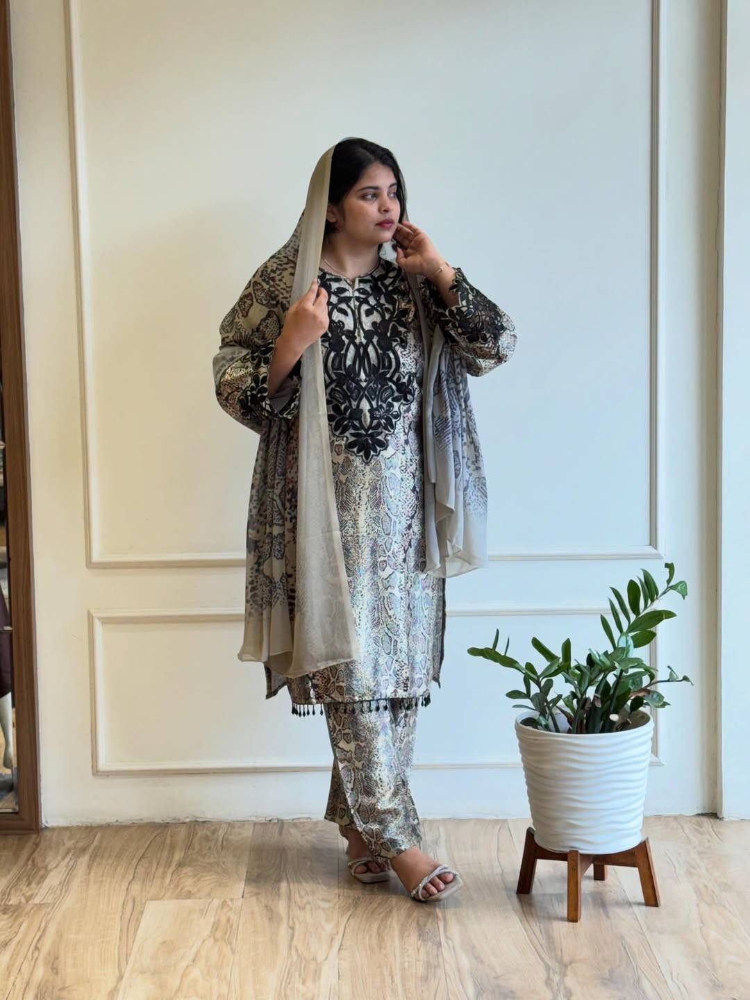 Beautiful Animal Print Pakistani Suit-17011