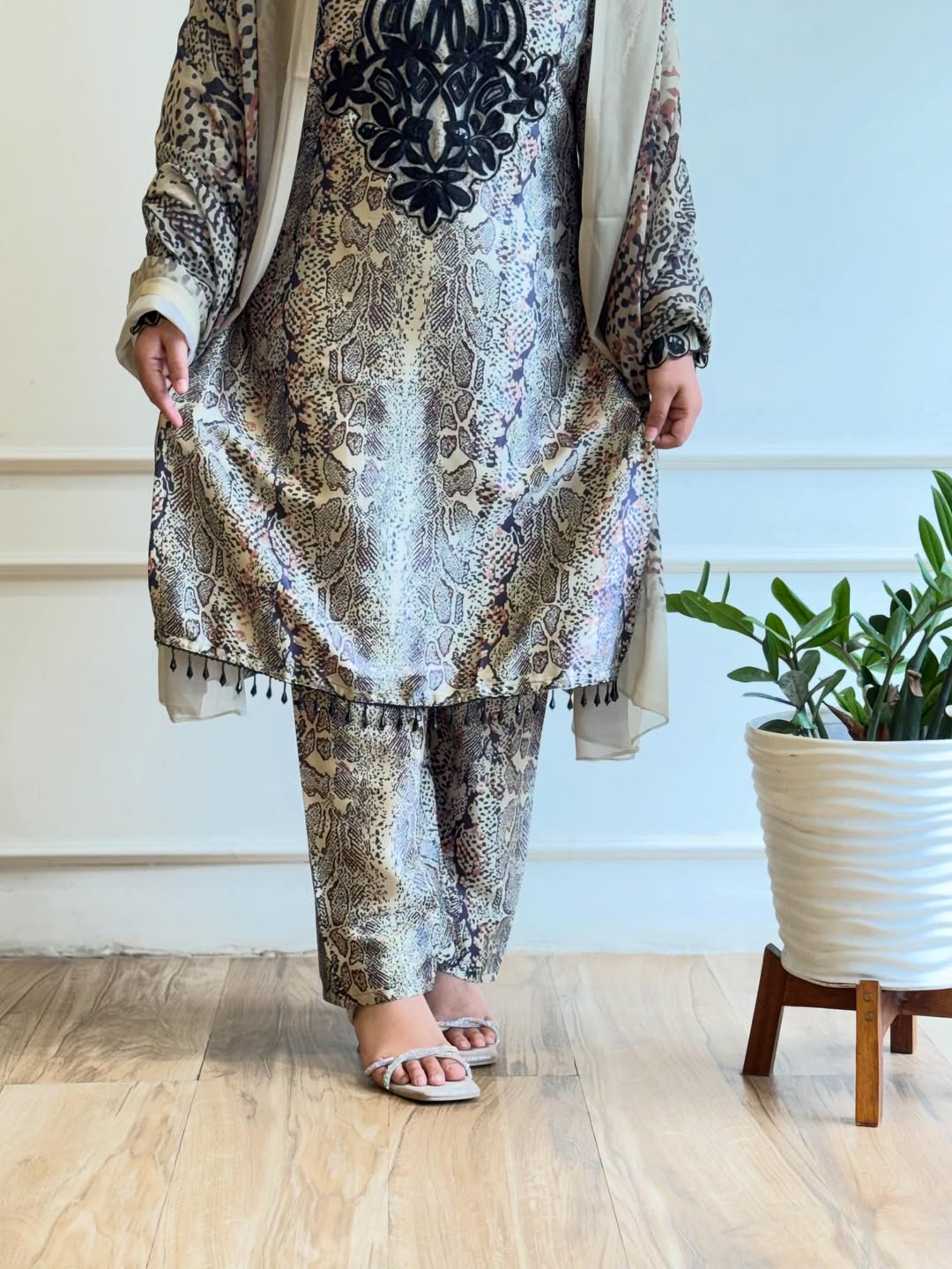 Beautiful Animal Print Pakistani Suit-17011