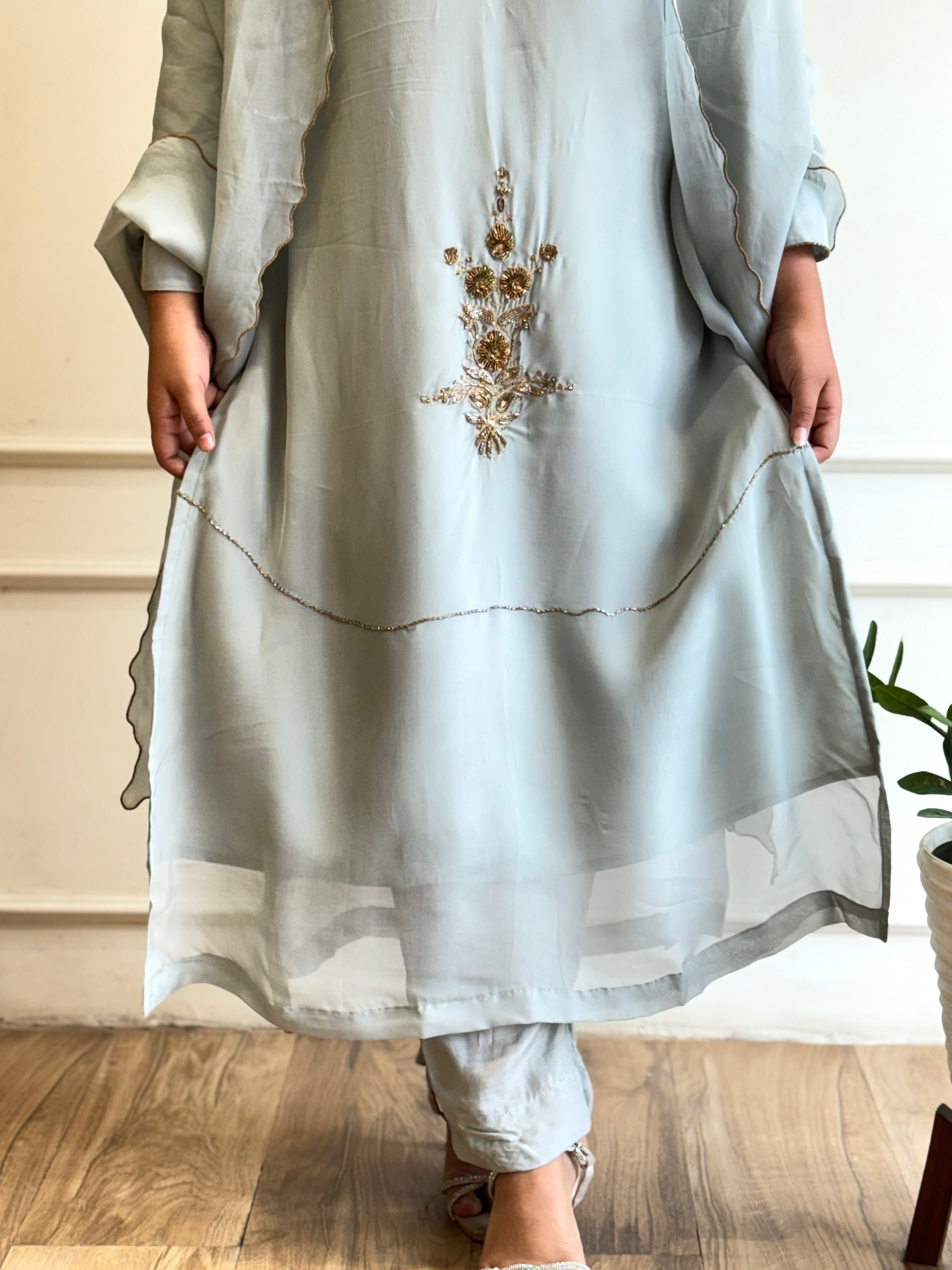 Silver toned Handworked Suit-16674