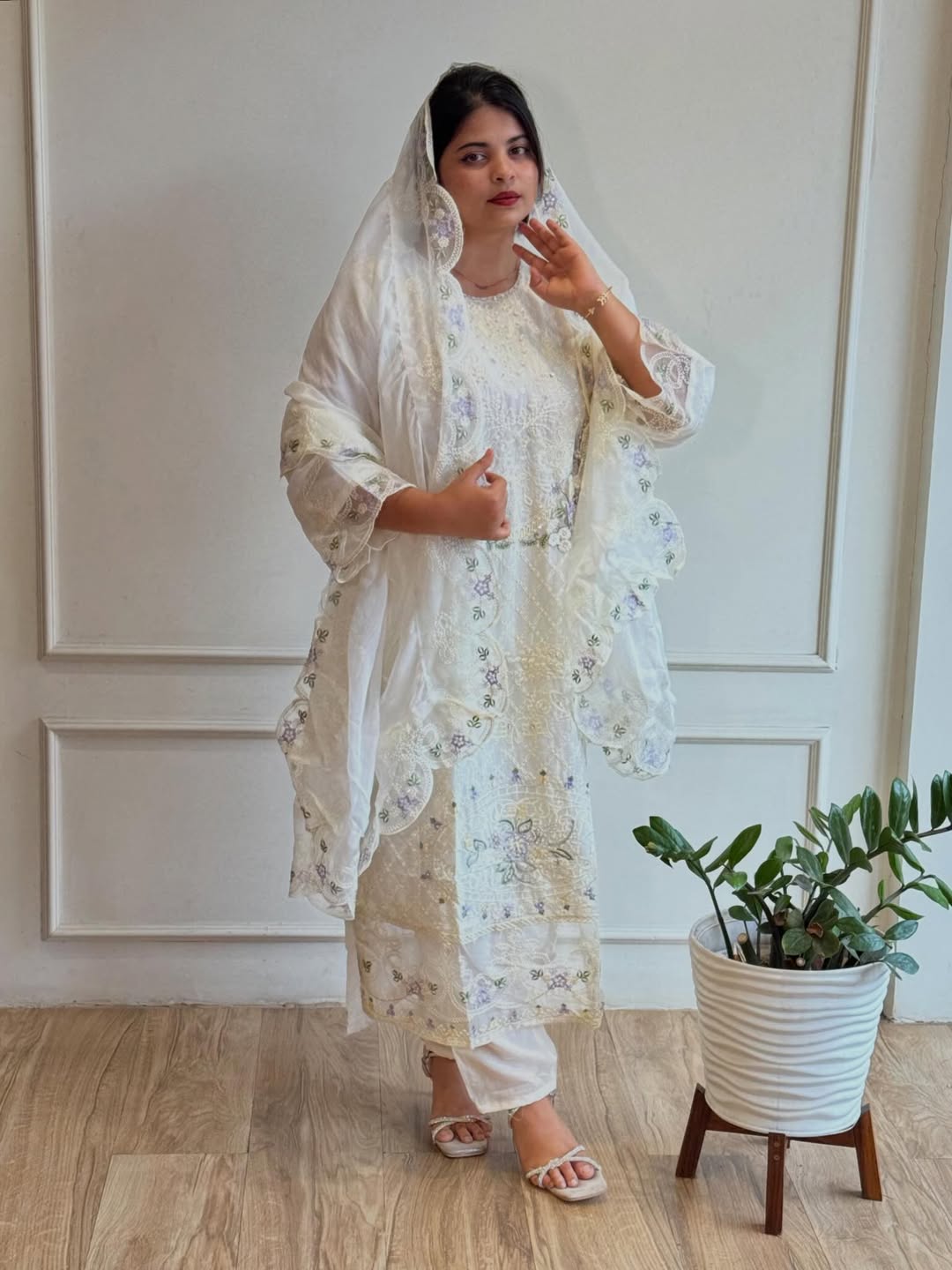 Embroidered Pakistani Suit - 16680