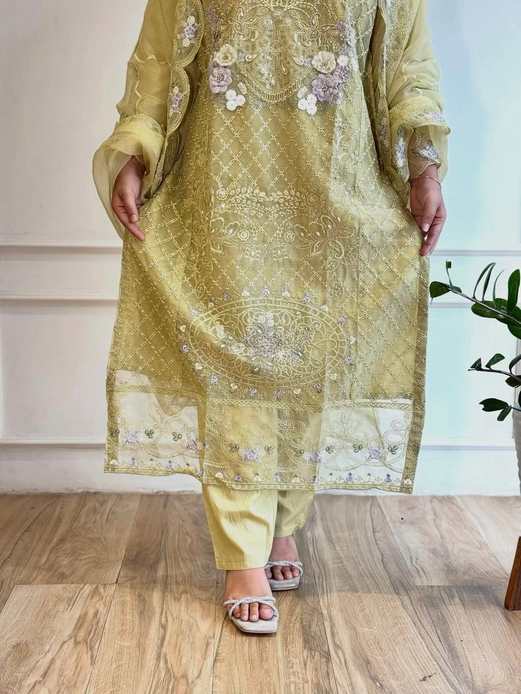 Embroidered Pakistani Suit - 16680
