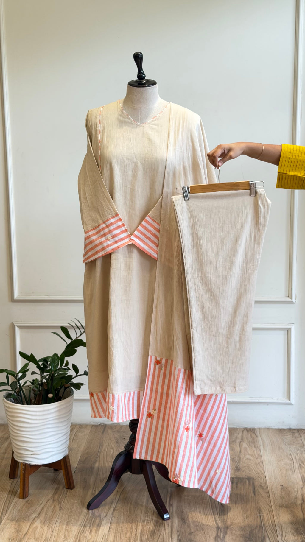 Simple Semi Partywear A-line Suit-17073