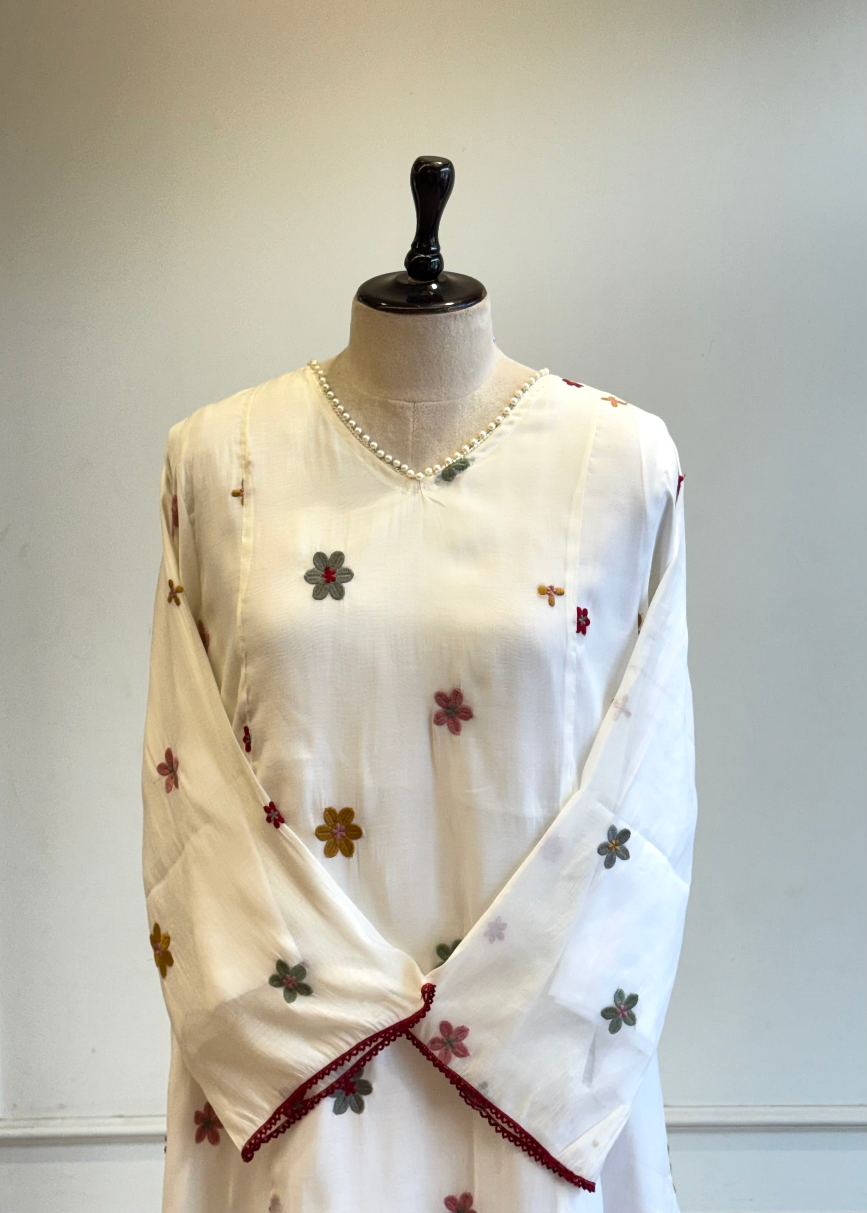 Floral Embroidered Salwar Suit-A17004