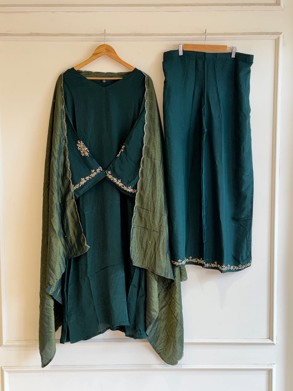 Beautiful Party Wear in Crepe-17084