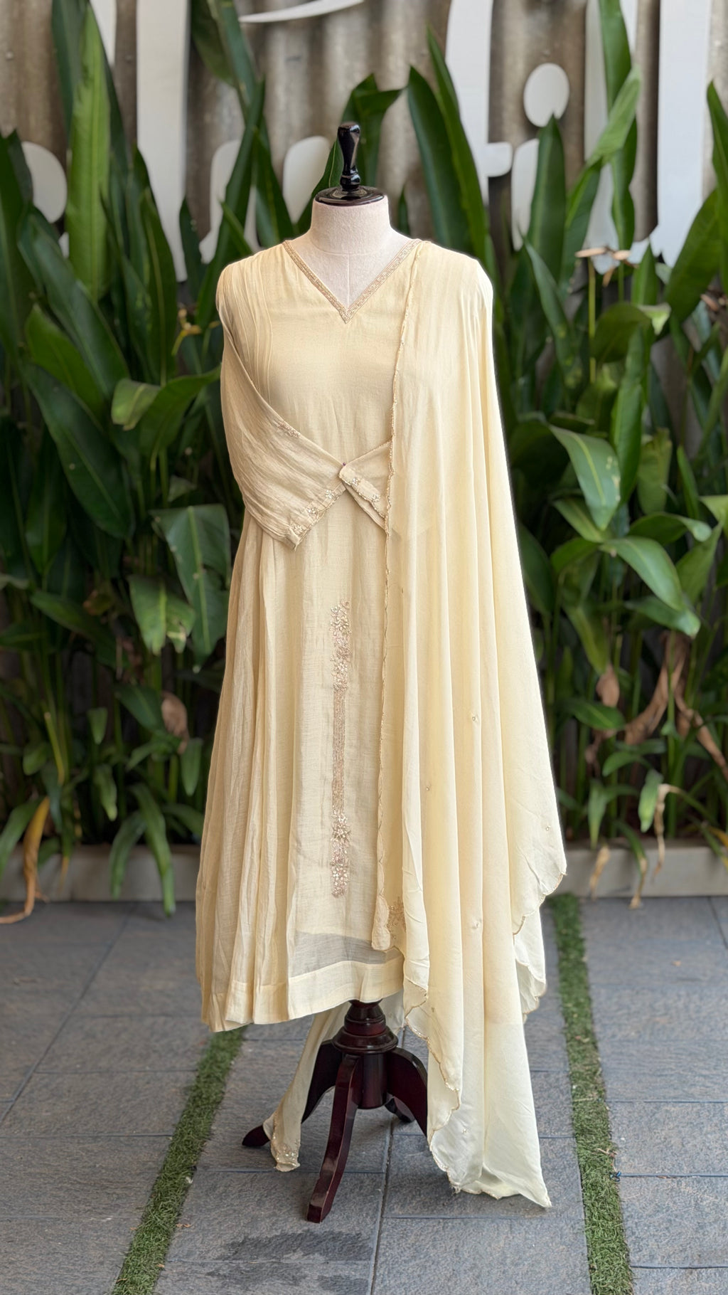 Cream Mul Chanderi Anarkali Suit - - 16551