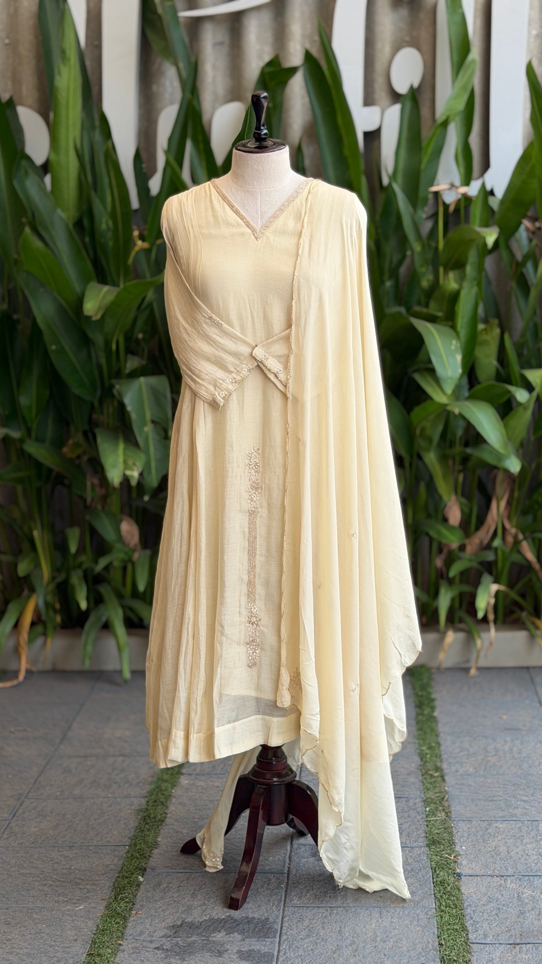 Cream Mul Chanderi Anarkali Suit - - 16551