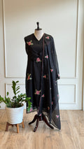 Black embroidered suit - 16541