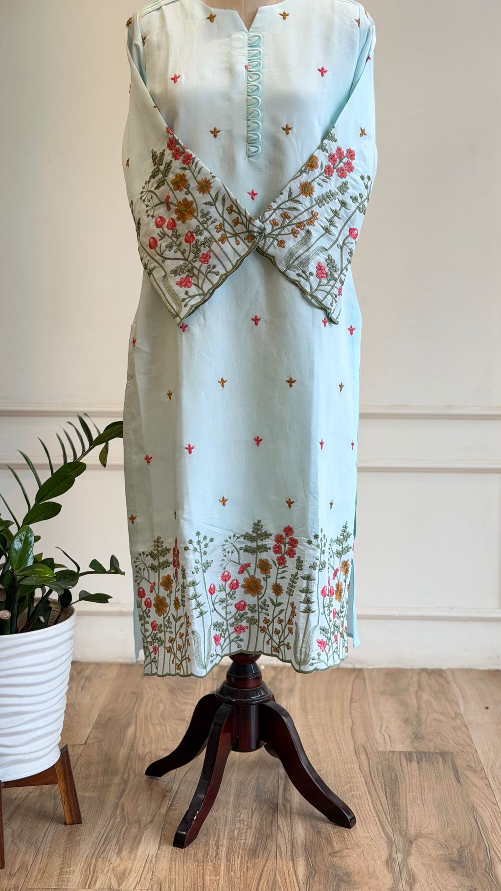 Beutiful Floral Suit - 16318