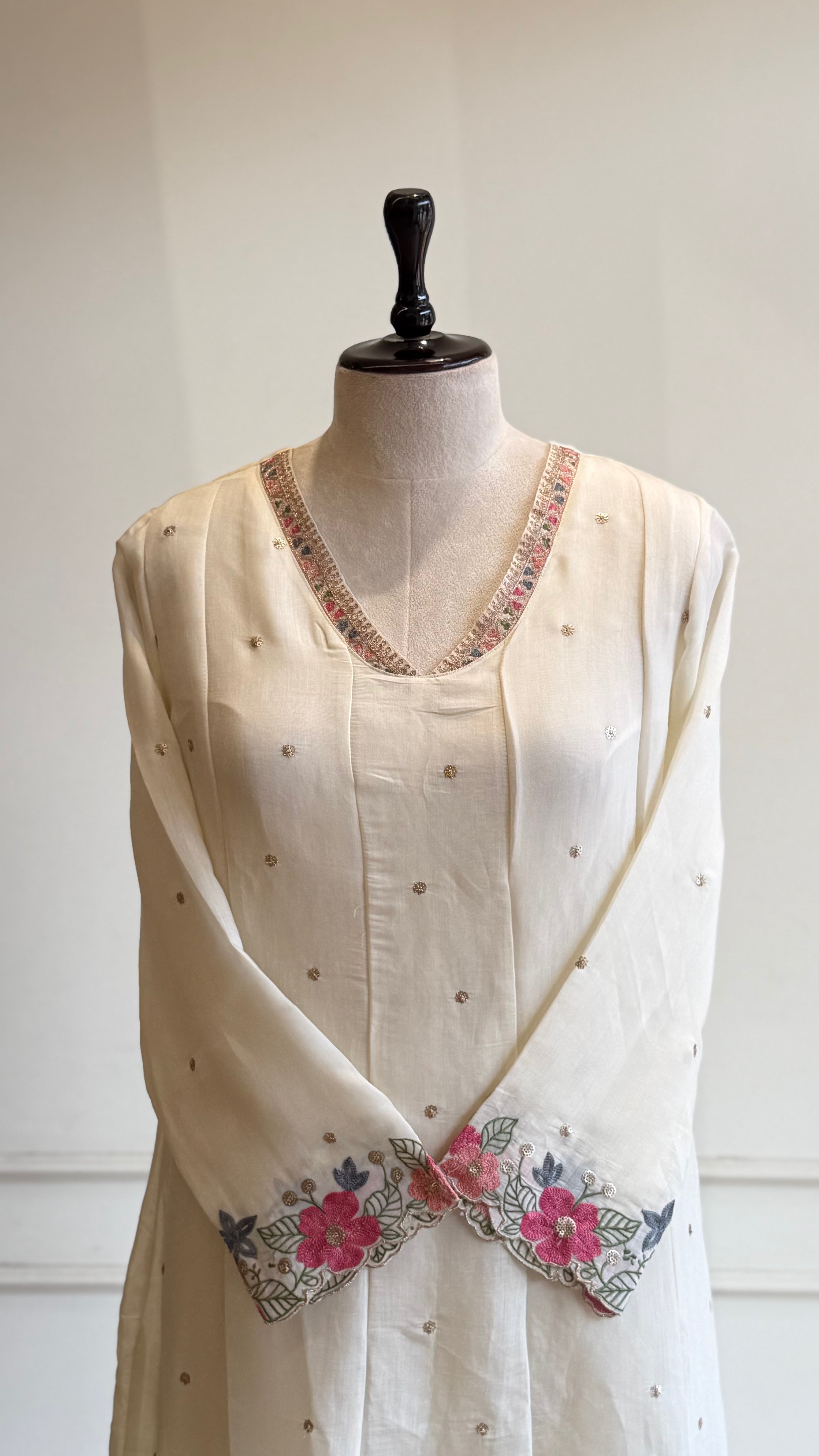 Floral Pearl White Anarkali suit - 16443