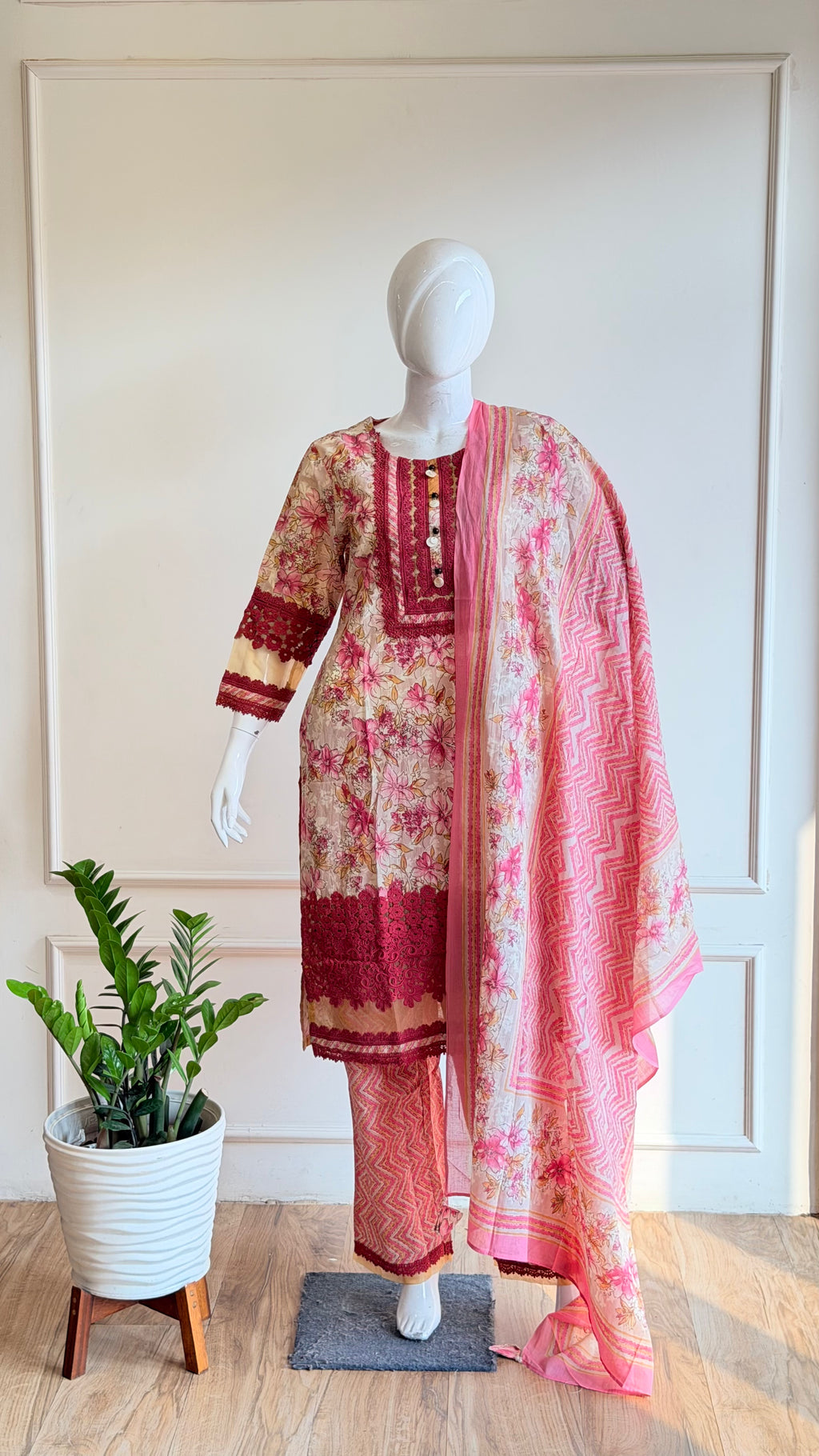 Pink cotton suit