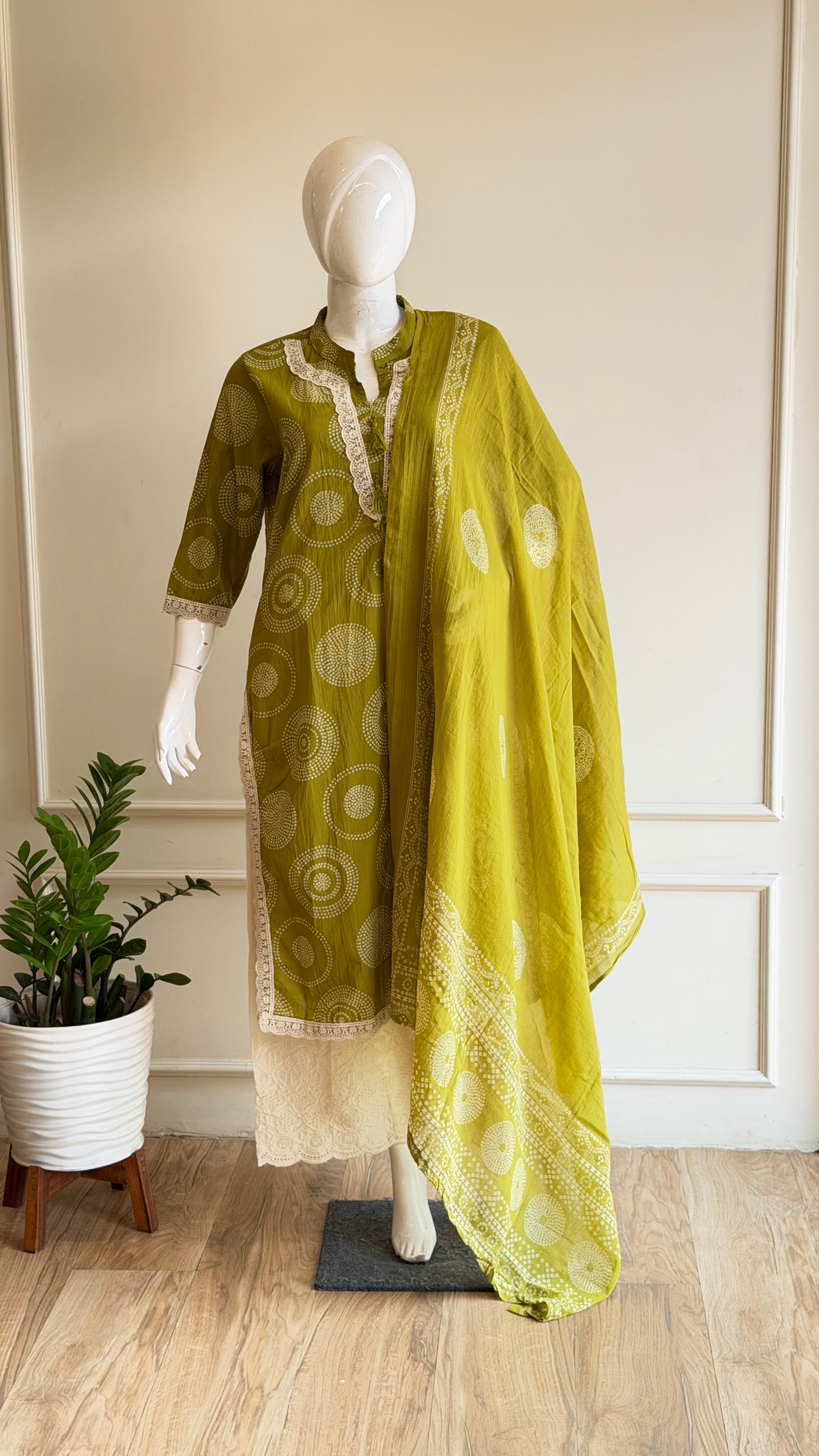 Bandhani print kurta and dupatta with schiffli palazzo bottom